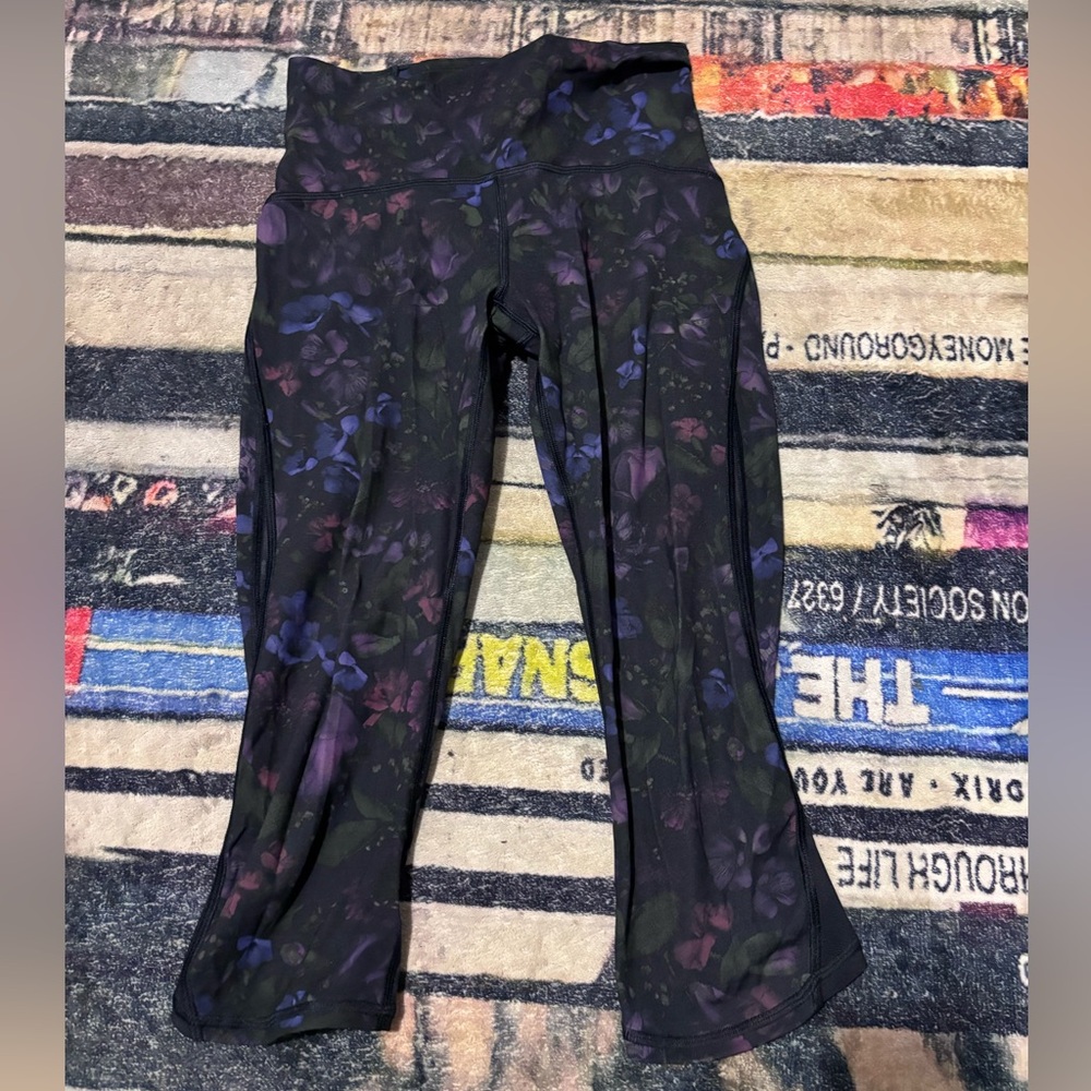 Lululemon Train Times 17” crop Floral Patterned Leggings 4